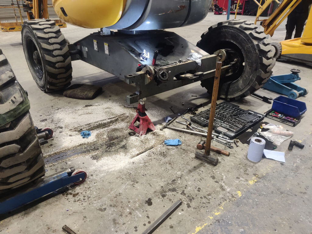 Haulotte service and maintenance